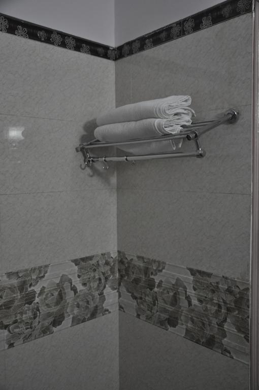 ורנאסי Hotel Vibhav Harsh מראה חיצוני תמונה