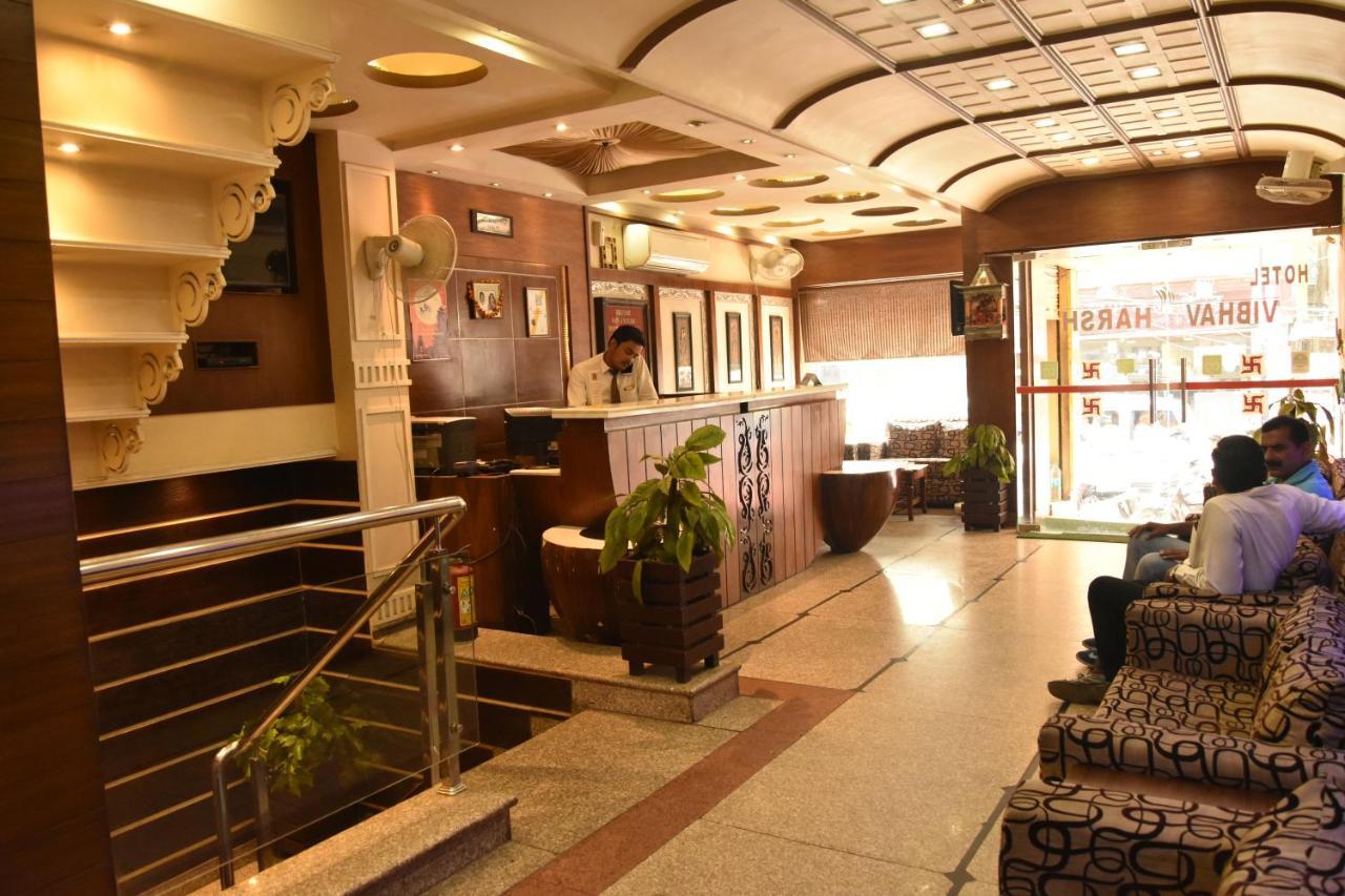 ורנאסי Hotel Vibhav Harsh מראה חיצוני תמונה
