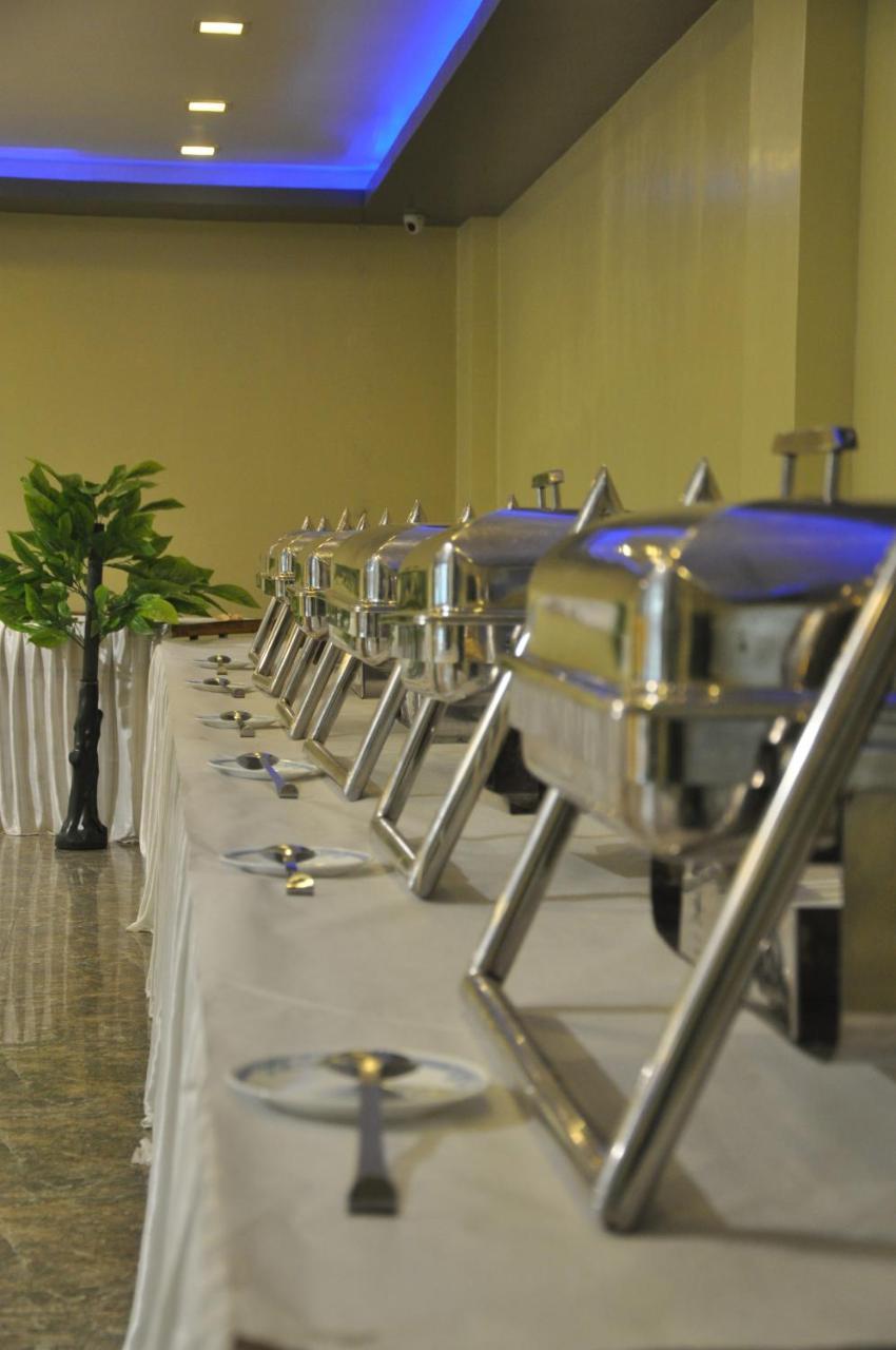 ורנאסי Hotel Vibhav Harsh מראה חיצוני תמונה